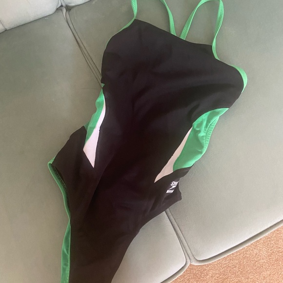 Speedo Black and Green Women's One Piece Swimsuit - Picture 1 of 6